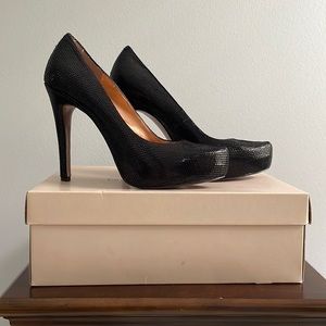 BCBG Generation Black Pumps